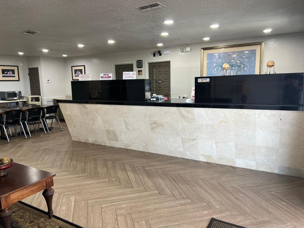 新波士顿德克斯汽车旅馆 New Boston 外观 照片